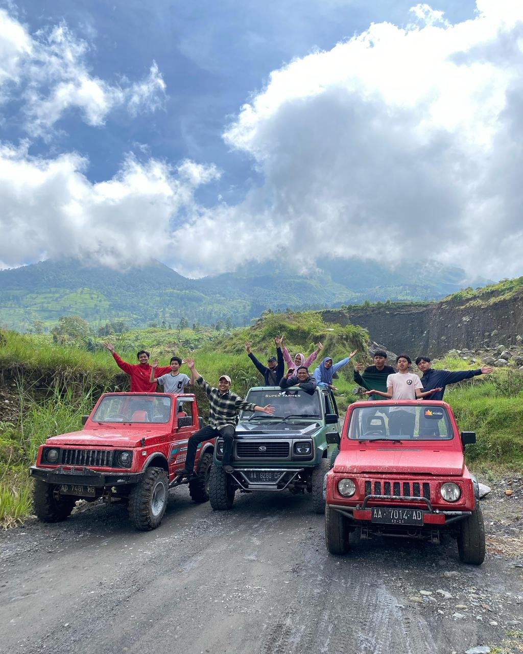 Rombongan Jeep Adventure Dieng