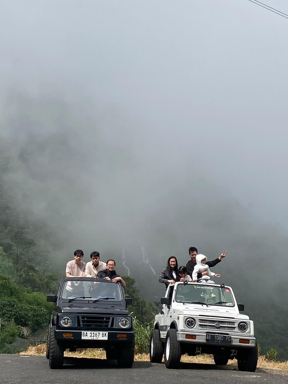 Jeep Adventure di Curug Sikarim